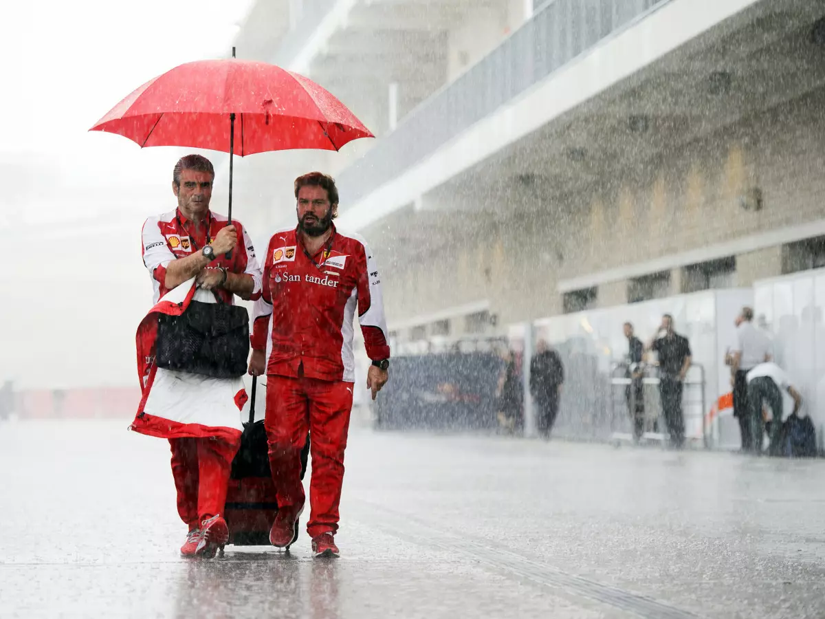 Foto zur News: Formel 1 USA 2015: Zweites Freies Training fällt ins Wasser