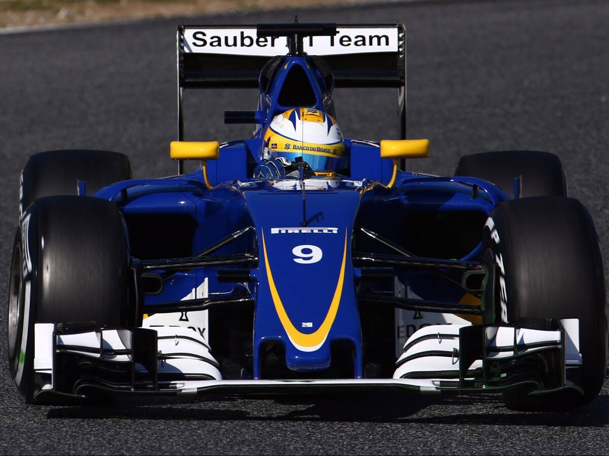 Foto zur News: Sauber: Marcus Ericsson strandet ohne Hinterrad im Kiesbett