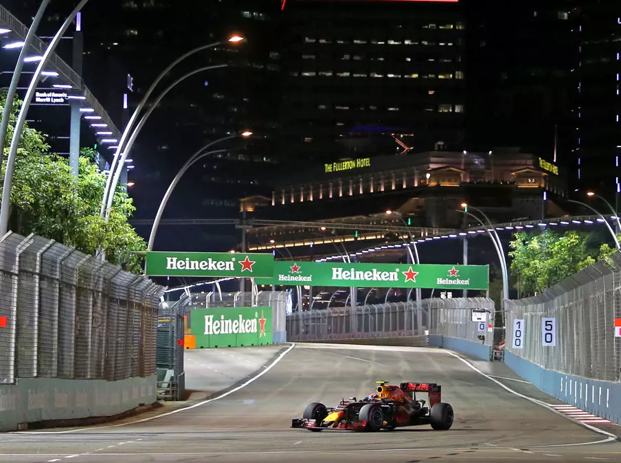 Foto zur News: Starke Singapur-Longruns: Neue Red-Bull-Updates überzeugen