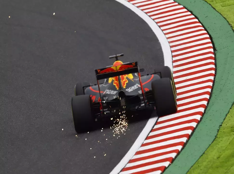 Foto zur News: Red Bull lauert in Suzuka: Blick in den Himmel