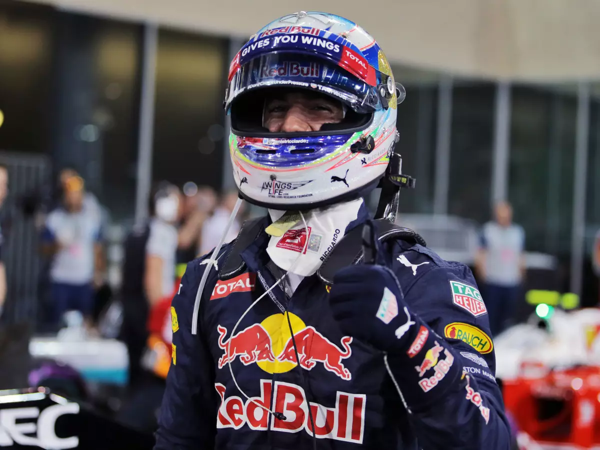 Foto zur News: Red Bull experimentiert mit Supersoft: Muss Mercedes zittern?