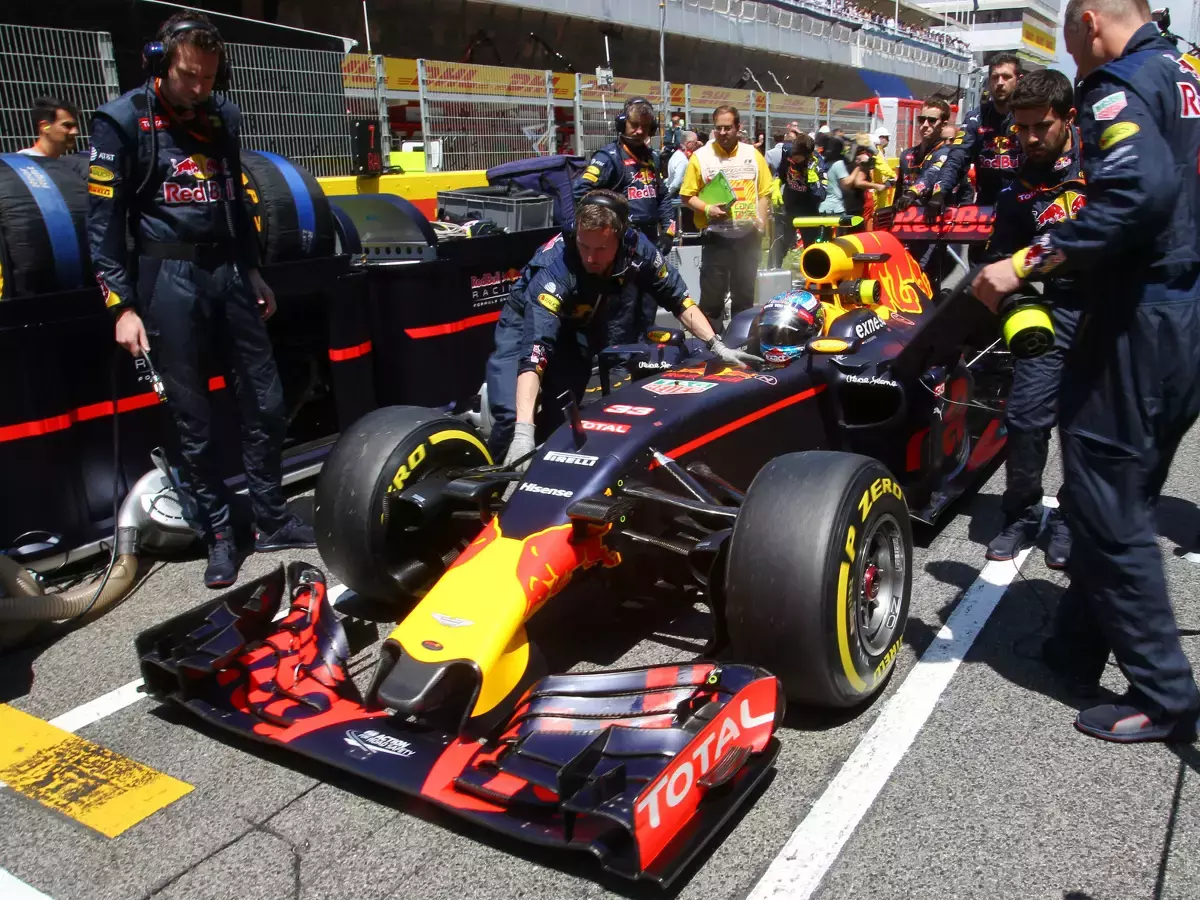 Foto zur News: Red Bull nimmt Monza-Strafen in Kauf: Alles auf Singapur!