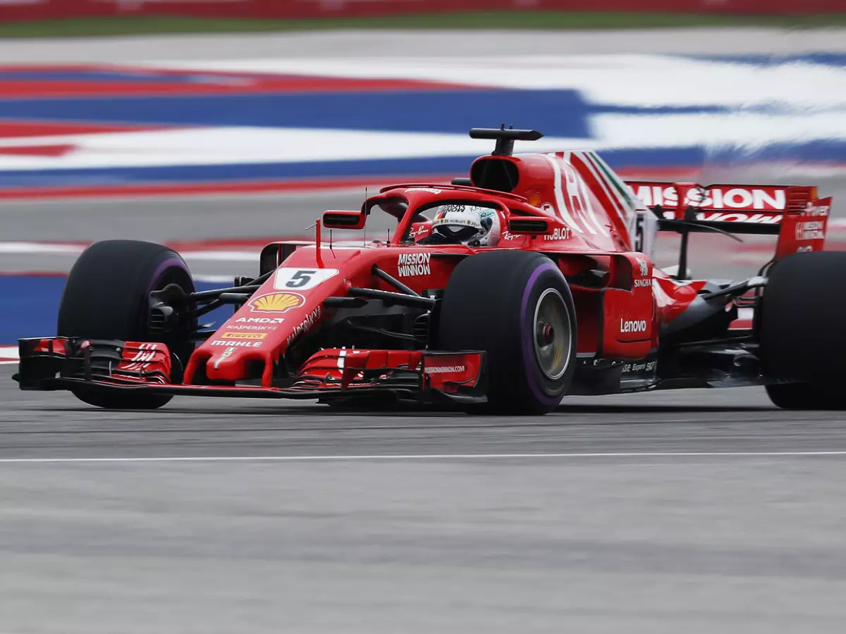 Foto zur News: Formel 1 USA 2018: Vettel setzt alle Karten auf die Pole