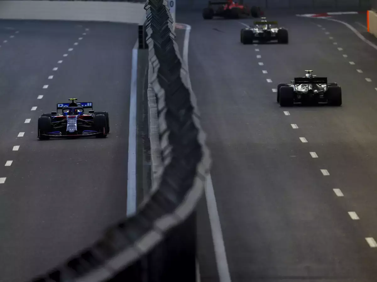 Foto zur News: Alexander Albon: Windschatten bringt in Baku eine halbe Sekunde