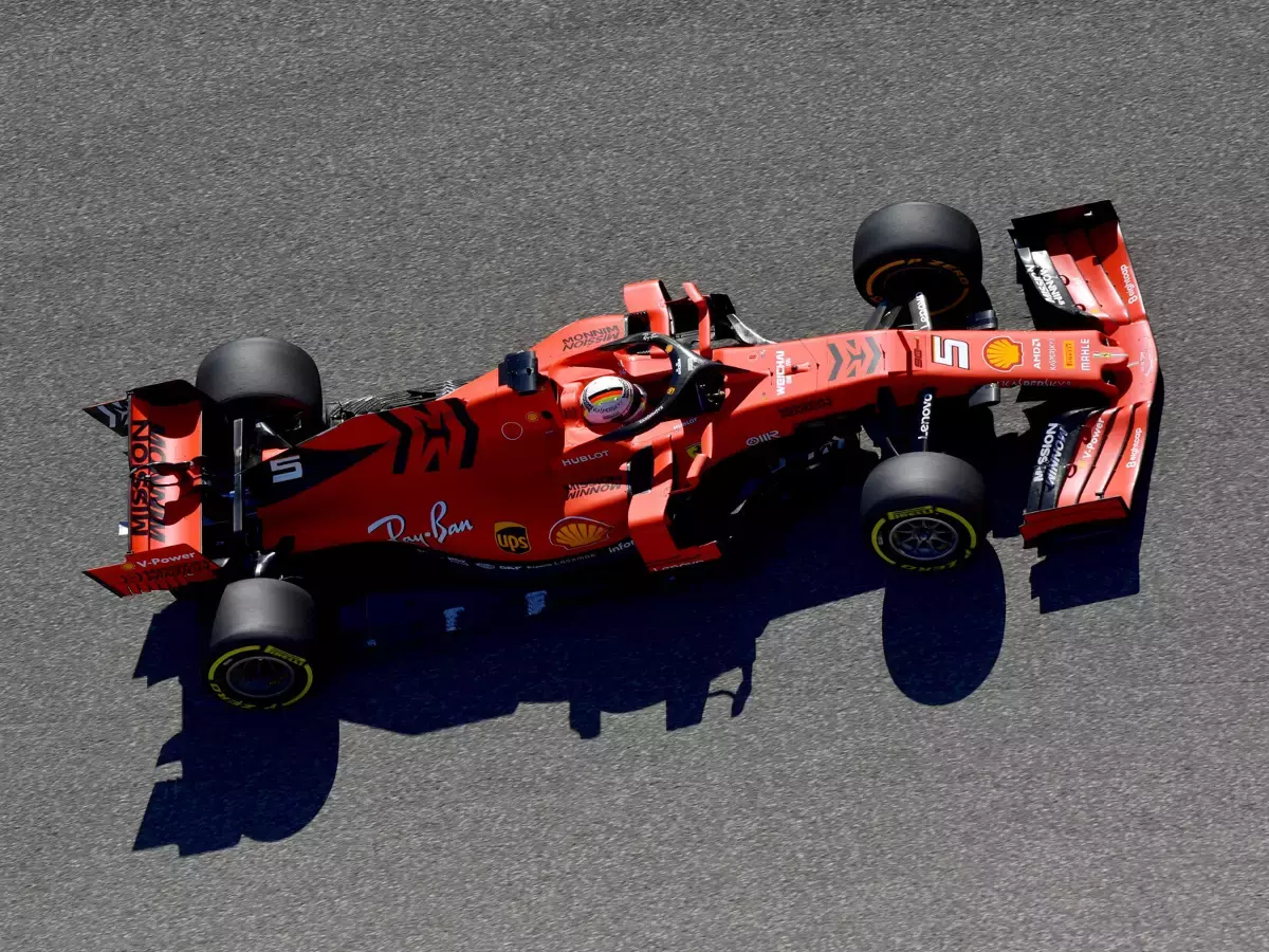 Foto zur News: "Müssen uns steigern": Ferrari vor allem im Renntrimm hinterher