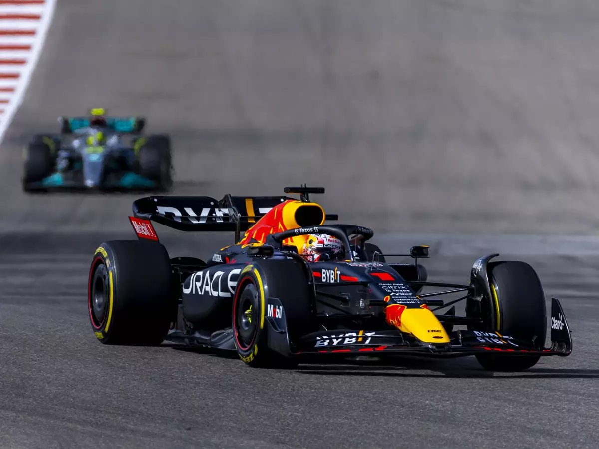 Foto zur News: Austin: Hätte Lewis Hamilton mit Mediums gegen Verstappen gewonnen?