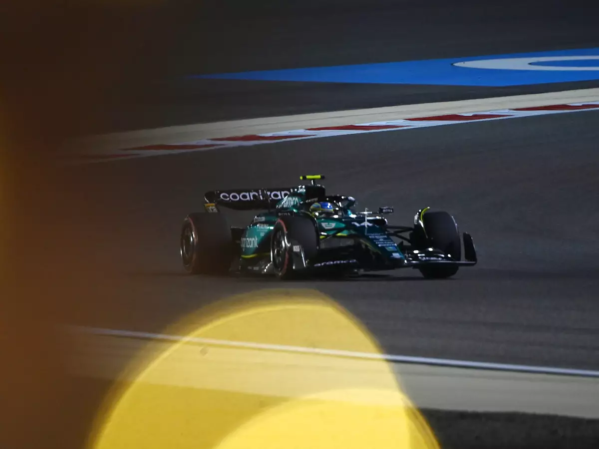 Foto zur News: Longruns in der Analyse: Alonso Favorit auf den Rennsieg in Bahrain?