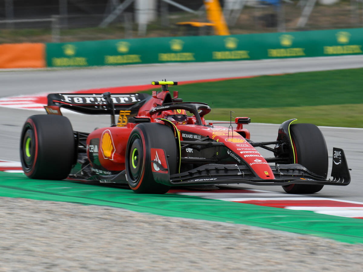 Foto zur News: Carlos Sainz: Barcelona zeigt Schwäche des Ferrari am deutlichsten auf