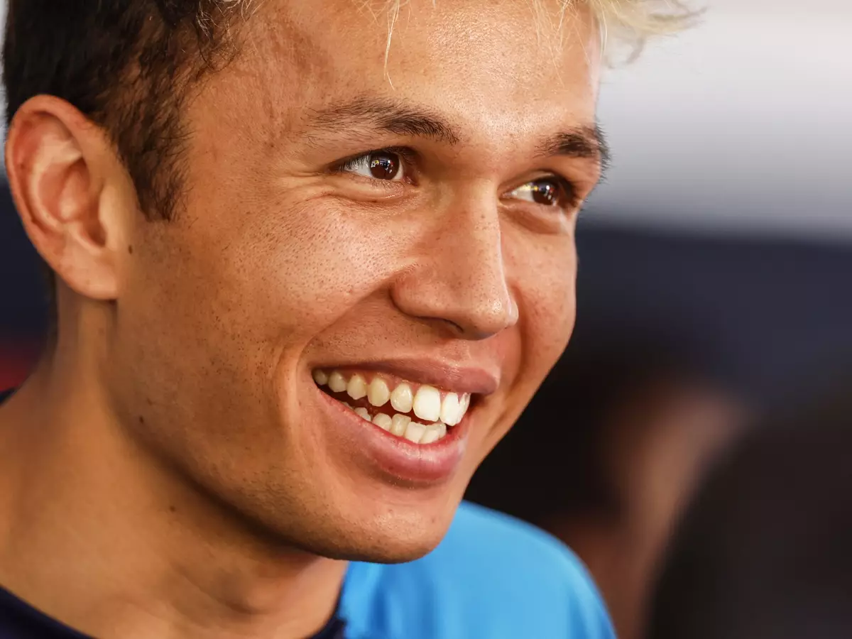 Foto zur News: Alexander Albon: Regelmäßig Lob von Red-Bull-Teamchef Christian Horner