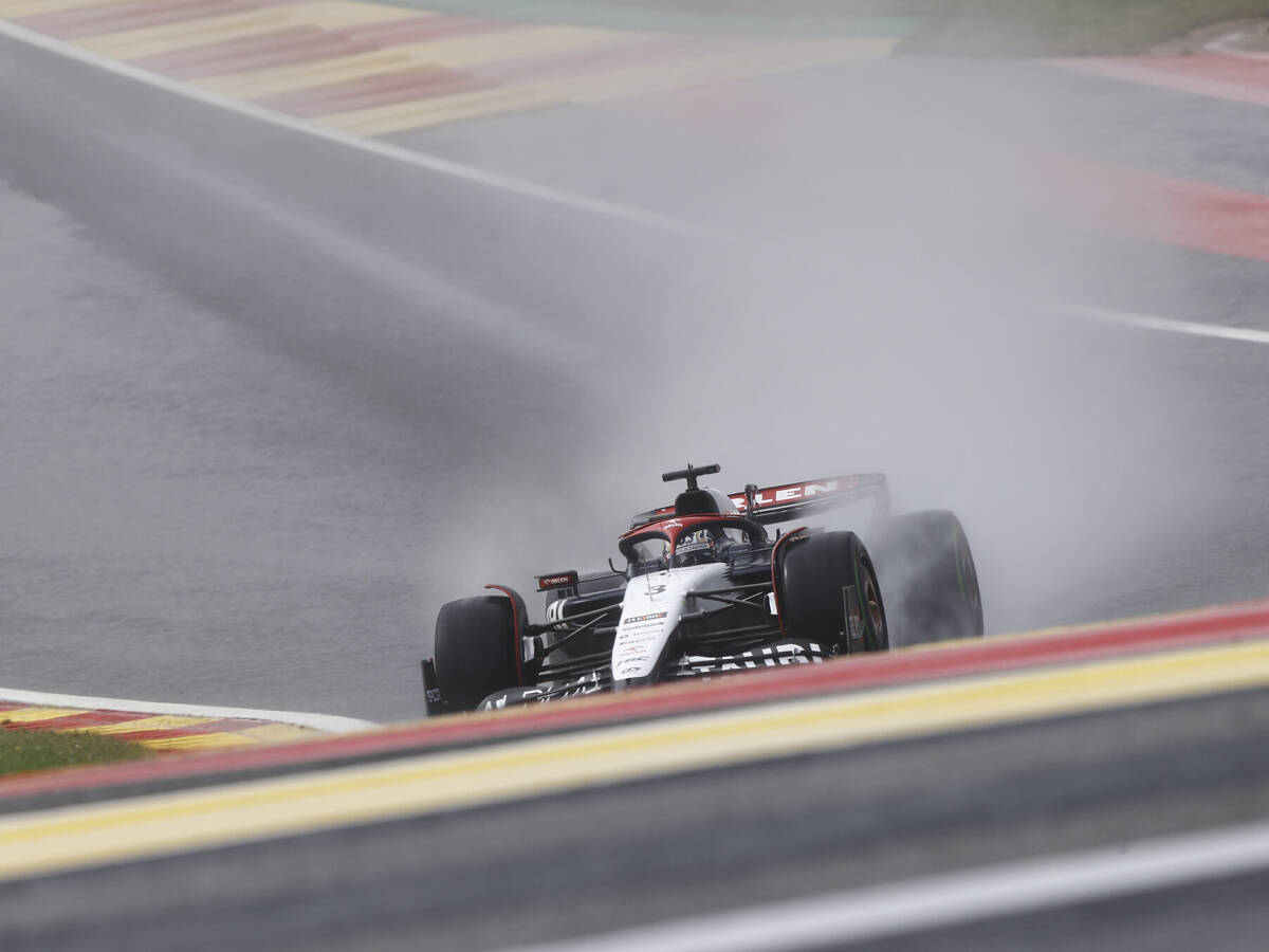 Foto zur News: Daniel Ricciardo ärgert sich: "Habe versucht, Eau Rouge voll zu fahren"