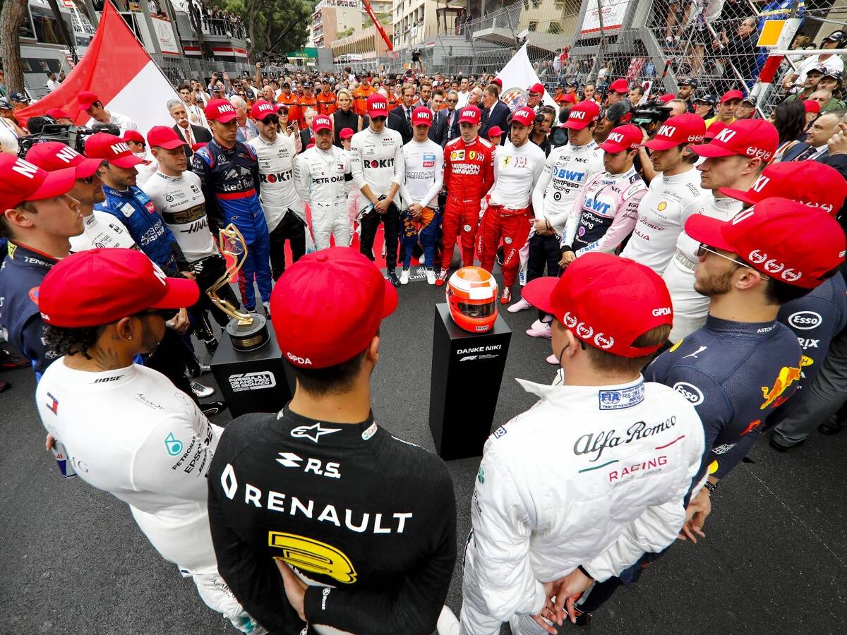 Foto zur News: Zum 5. Todestag: Lauda-Witwe spricht über Hamiltons Ferrari-Wechsel