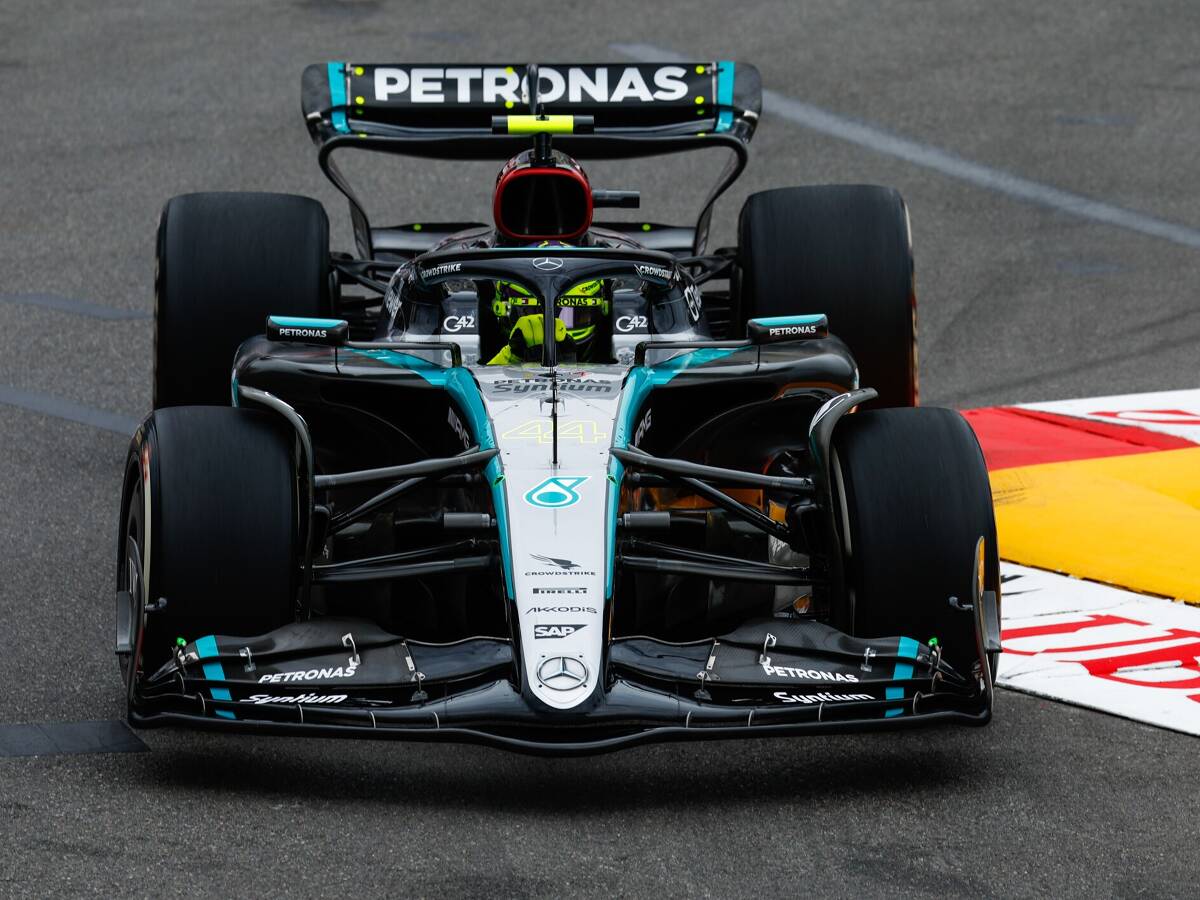 Foto zur News: Verstappen abgeschlagen: Hamilton schnellster im ersten Monaco-Training