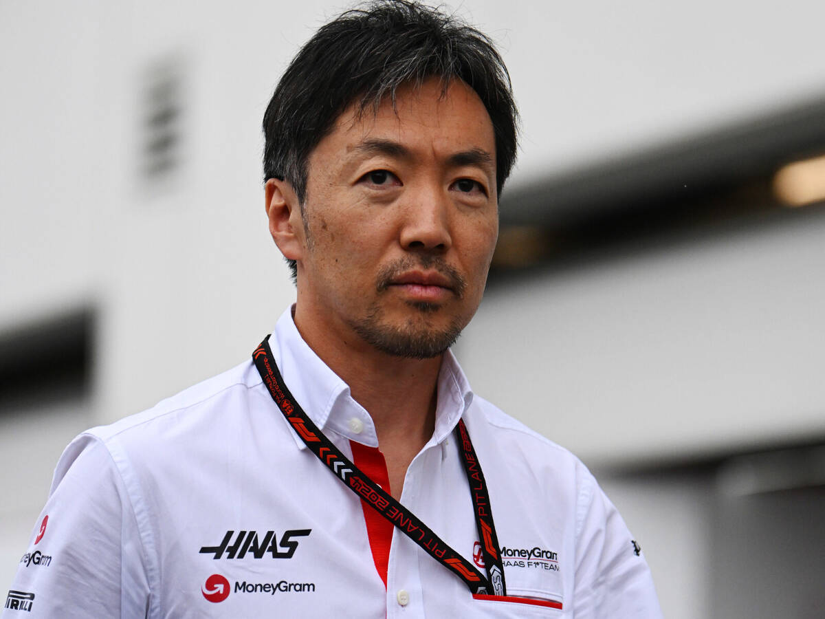 Foto zur News: Komatsu sauer auf Haas-Team: Reifen beim Boxenstopp nicht gecheckt
