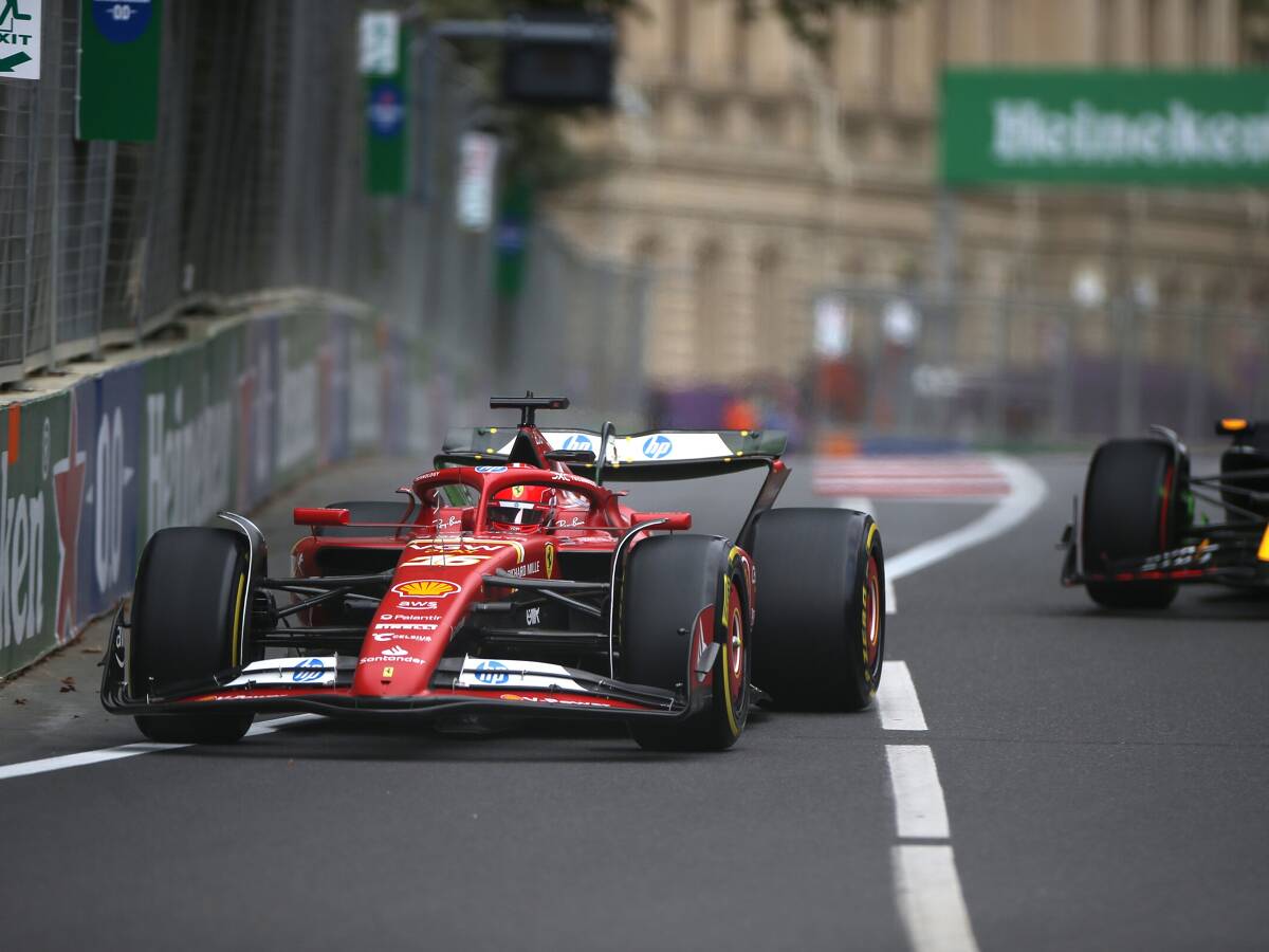 Foto zur News: Nach Crash: Charles Leclerc Schnellster im Training in Baku