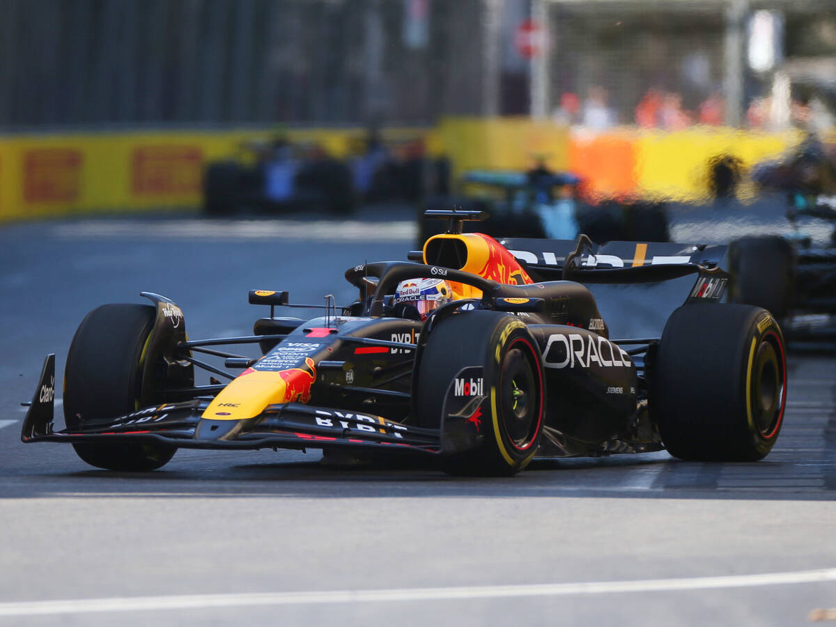 Foto zur News: Keine Strafe: Max Verstappen kommt in Baku mit Verwarnung davon