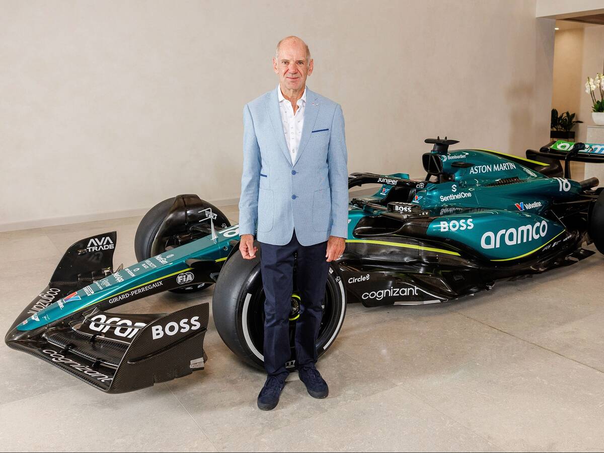 Foto zur News: "Explosion des Beifalls": Spürt Adrian Newey Druck bei Aston Martin?