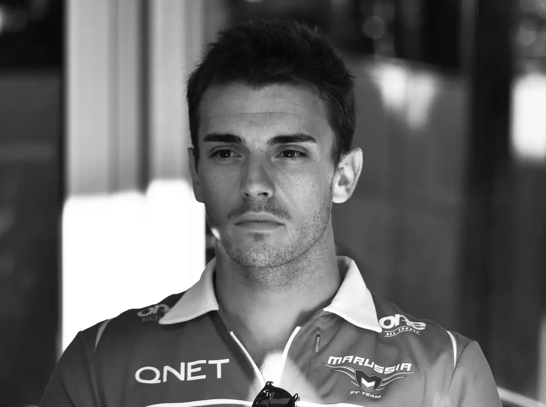 Foto in Nieuws: 5 oktober 2014: De dood van Jules Bianchi