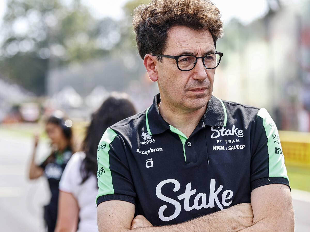 Foto zur News: Mattia Binotto: Unter mir würde Lewis Hamilton 2025 nicht für Ferrari fahren