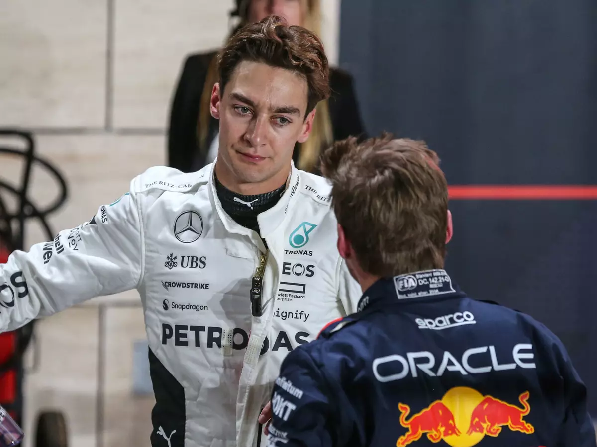 Foto zur News: Russell beschwert sich über Verstappen: Unterboden jetzt beschädigt?