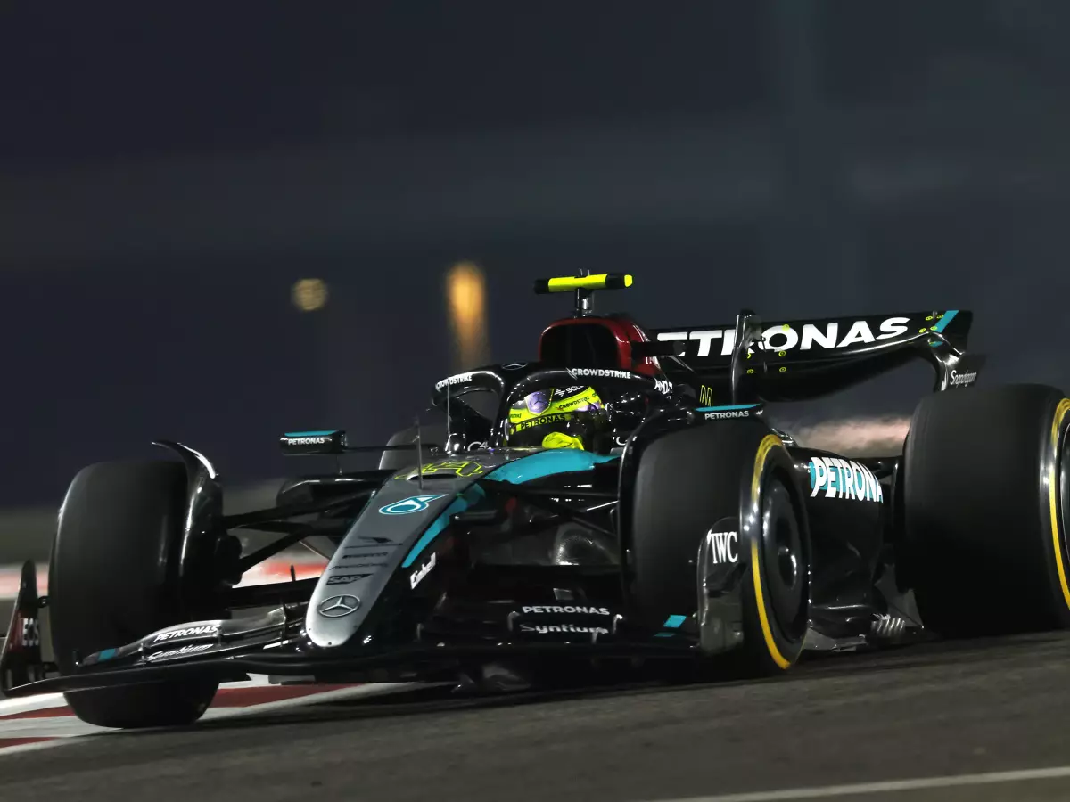 Foto zur News: Mercedes-Freitag: Hamilton kämpft mit Emotionen, Russell mit dem Set-up