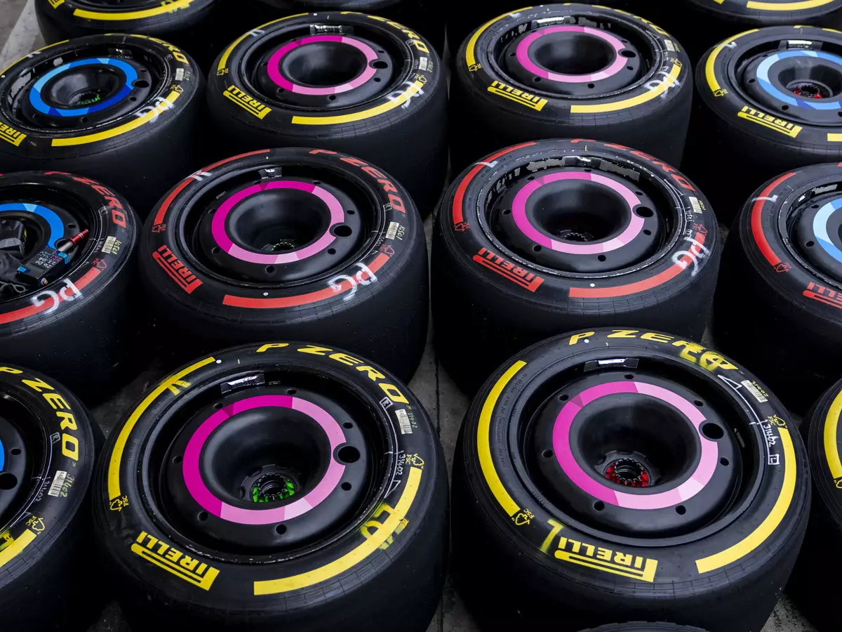 Foto zur News: Verschwendung von Pirelli-Reifen: Warum die Formel 1 eine Lösung finden muss!