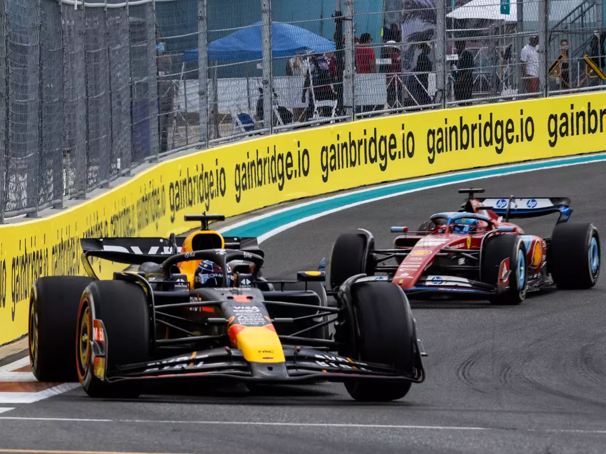 Foto zur News: Red Bull: Warum ein Rückgang auf den RB19 keine Lösung war