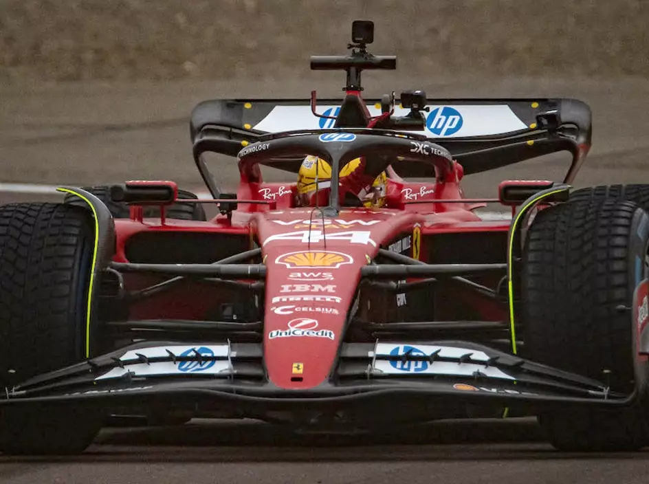 Foto zur News: Erster Ferrari-Test: Lewis Hamilton fährt den SF-23 in Fiorano