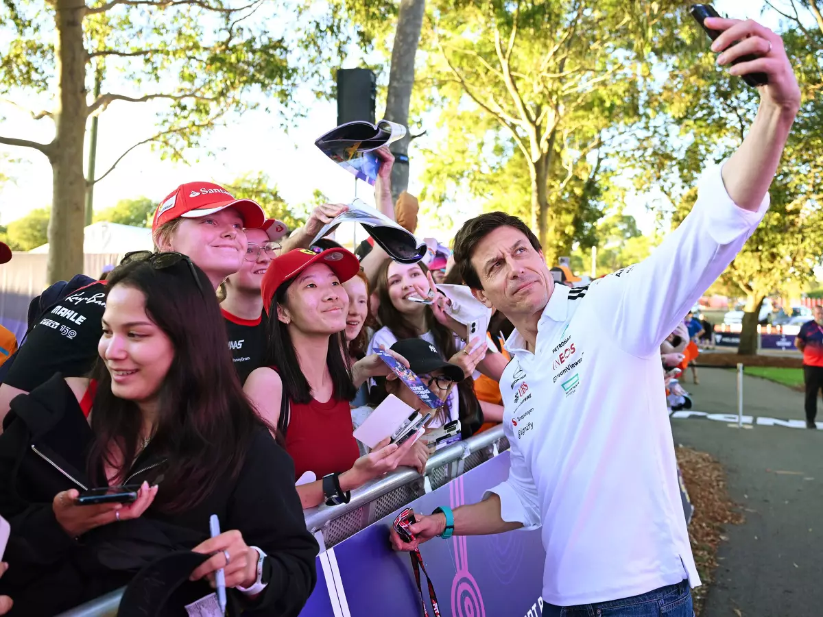 Foto zur News: Toto Wolff: "Drive to Survive" muss man "mit Vorsicht genießen"