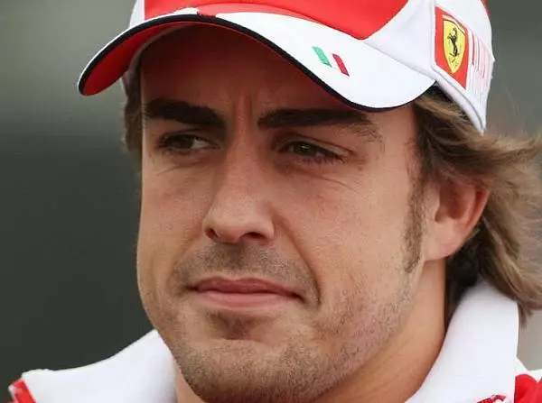 Foto zur News: Alonso: "Ich dachte, das Rennen wäre gelaufen"