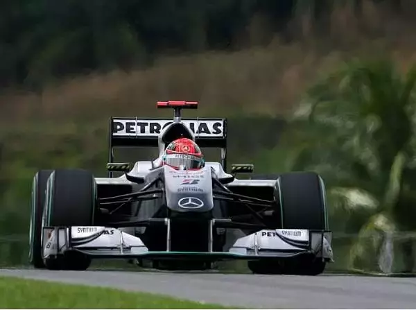 Foto zur News: Mercedes: Guter Weg, noch nicht am Ziel