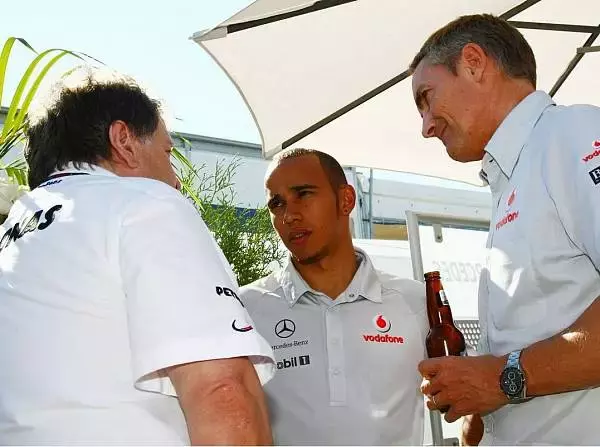 Foto zur News: McLaren ist sich keiner Schuld bewusst