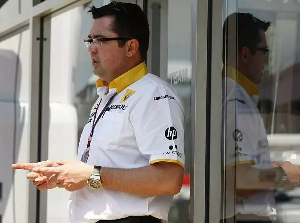 Foto zur News: Interview: Boullier sagt Mercedes den Kampf an