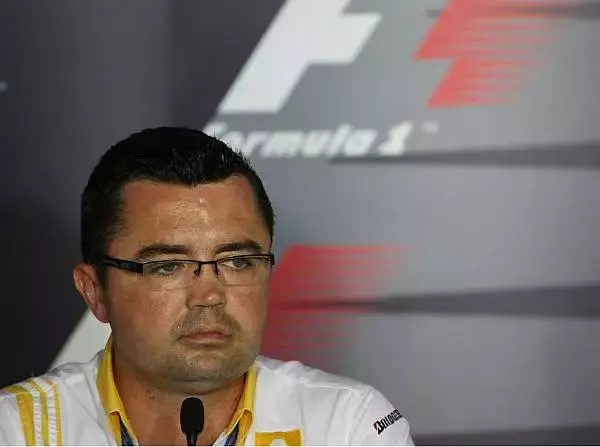 Foto zur News: Boullier: "Eine immense Herausforderung"