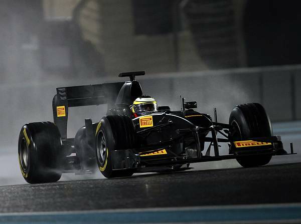 Foto zur News: Pirelli: Erfolgreiche Regentests in Abu Dhabi