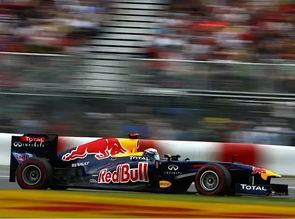 Foto zur News: Vettel verlängert Pole-Abo - Webber im KERS-Pech