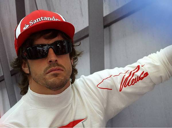 Foto zur News: Alonso: "Rechne nicht mit einem Wunder"