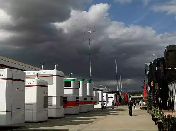 Foto zur News: Regen am Silverstone-Wochenende möglich