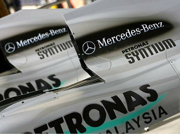 Foto zur News: Mercedes: Auch Motorenabteilung stockt auf