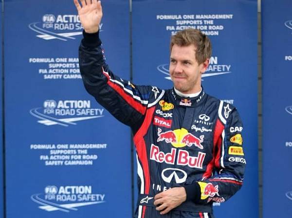 Foto zur News: Red Bull verschickt Flügel: Vettel auf Pole
