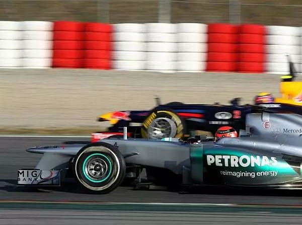 Foto zur News: Red Bull: Angst vor Mercedes' F-Schacht-Trick?