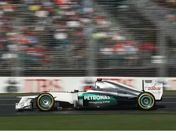 Foto zur News: Freudige Erleichterung bei Mercedes: Vor den Weltmeistern