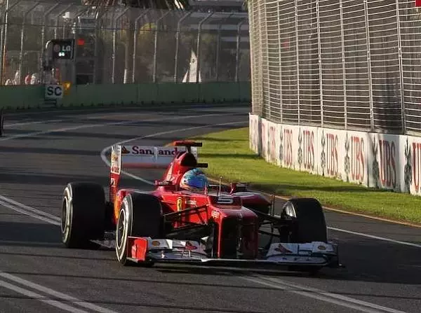 Foto zur News: Alonso: "Platz fünf ist die beste Nachricht"