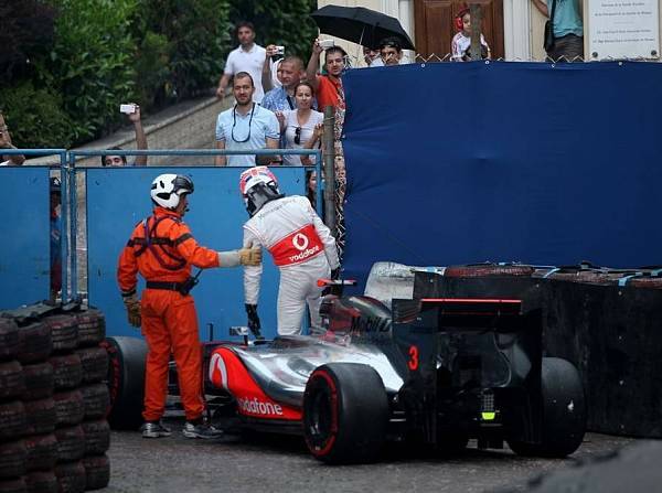 Foto zur News: McLaren frustriert: Statt vorwärts ging es rückwärts