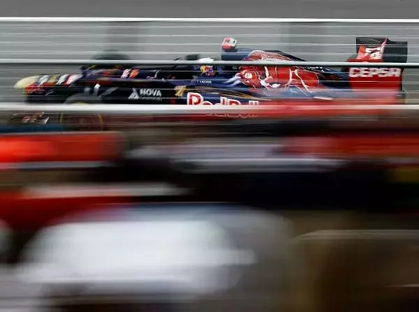 Foto zur News: Toro Rosso hofft auf den Rennspeed