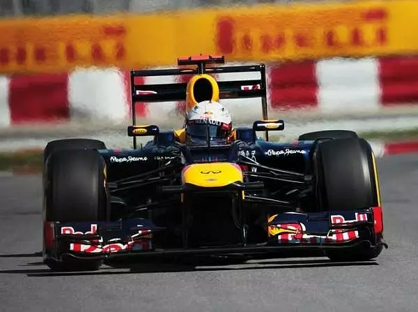 Foto zur News: Red Bull jubelt: Von der Pole zum ersten Montreal-Sieg?