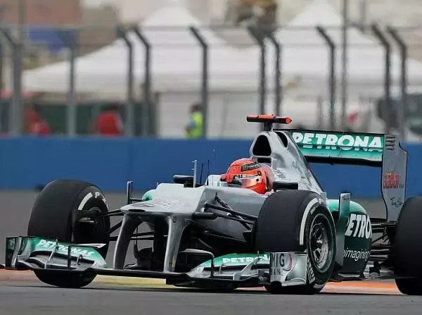 Foto zur News: Pole und Sieg in Valencia? "Schumi" winkt ab