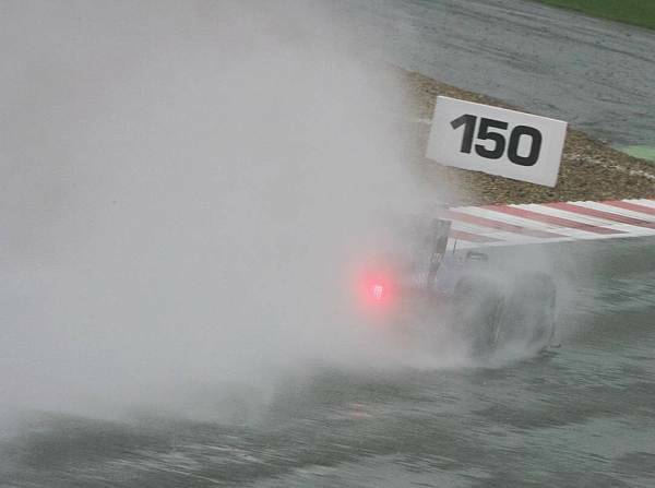 Foto zur News: Gewitter vorhergesagt: Fällt Silverstone ins Wasser?