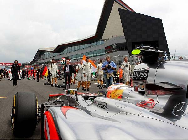 Foto zur News: McLaren geht beim Heimrennen unter