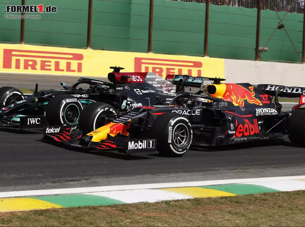 Foto zur News: Max Verstappen, Lewis Hamilton