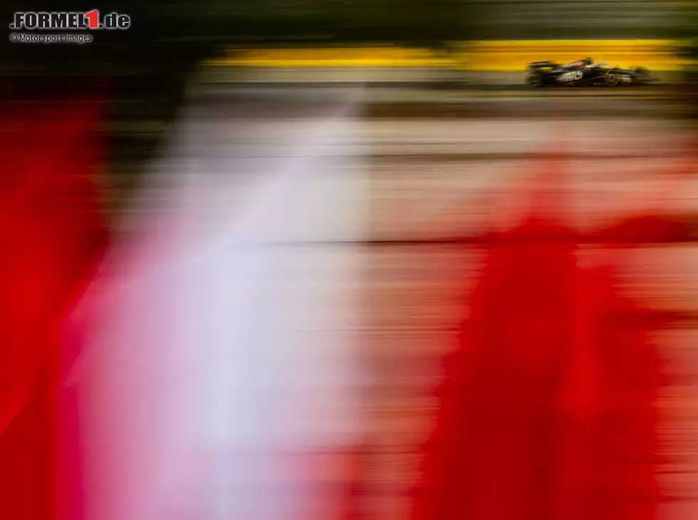 Foto zur News: Nico Hülkenberg (Haas VF-24) bei den Formel-1-Testfahrten in Bahrain 2024